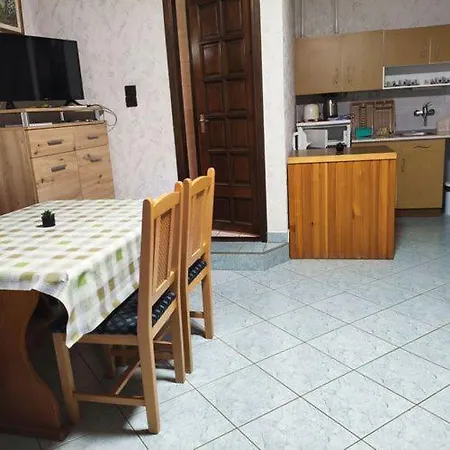 Itt Lazulj! Vendeghaz Kiskunmajsa